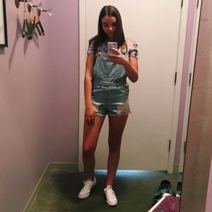 Meet your Posher, Ariana